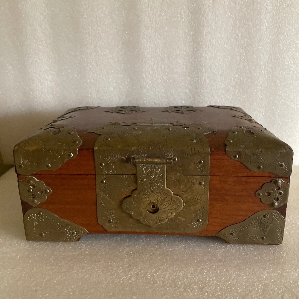 Chinese old wooden box